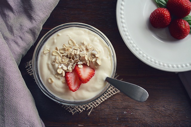 jogurt s ovocem